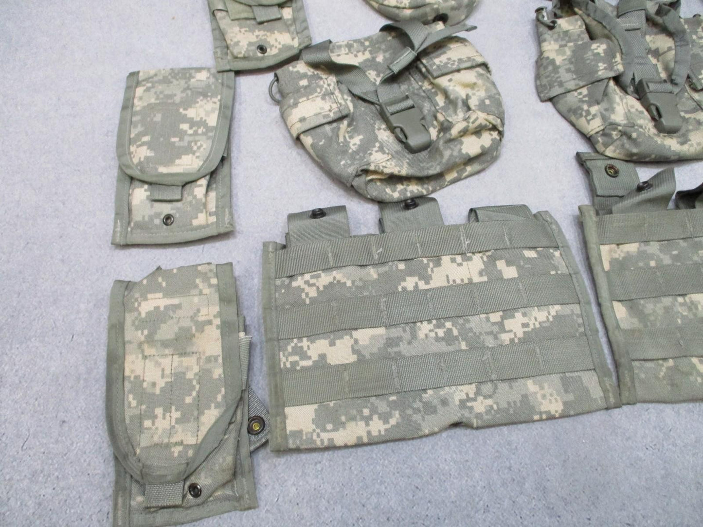 USGI MOLLE II Rifleman Set ACU UCP Tactical Pouch Lot Mag Grenade E-Tool