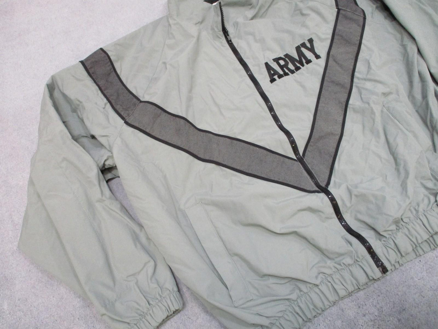SKILCRAFT Army IPFU Jacket Windbreaker Lightweight Reflective Stripes Large/Reg