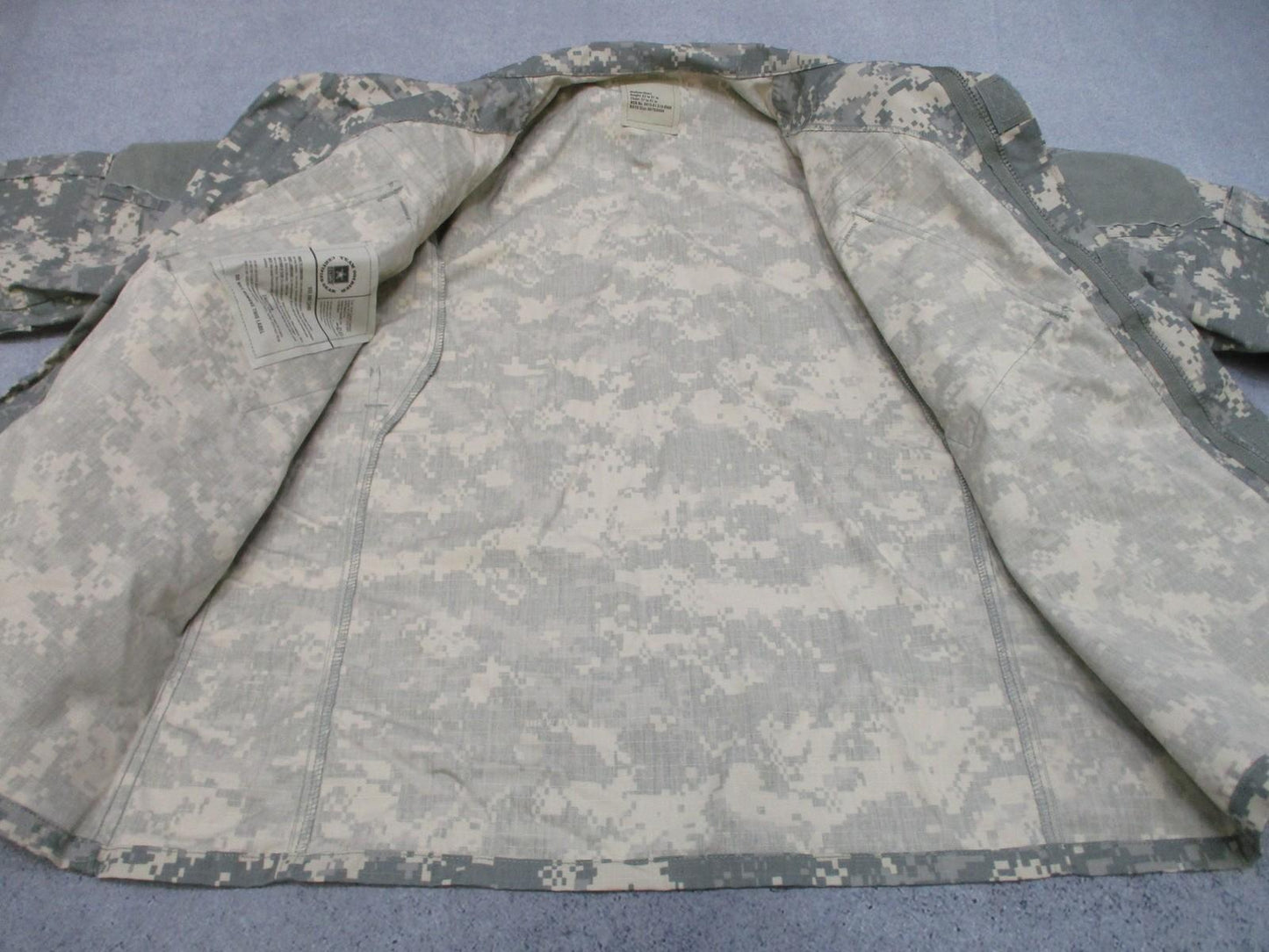 US Army ACU Jacket Medium-Short Digital Camo Combat Uniform Coat