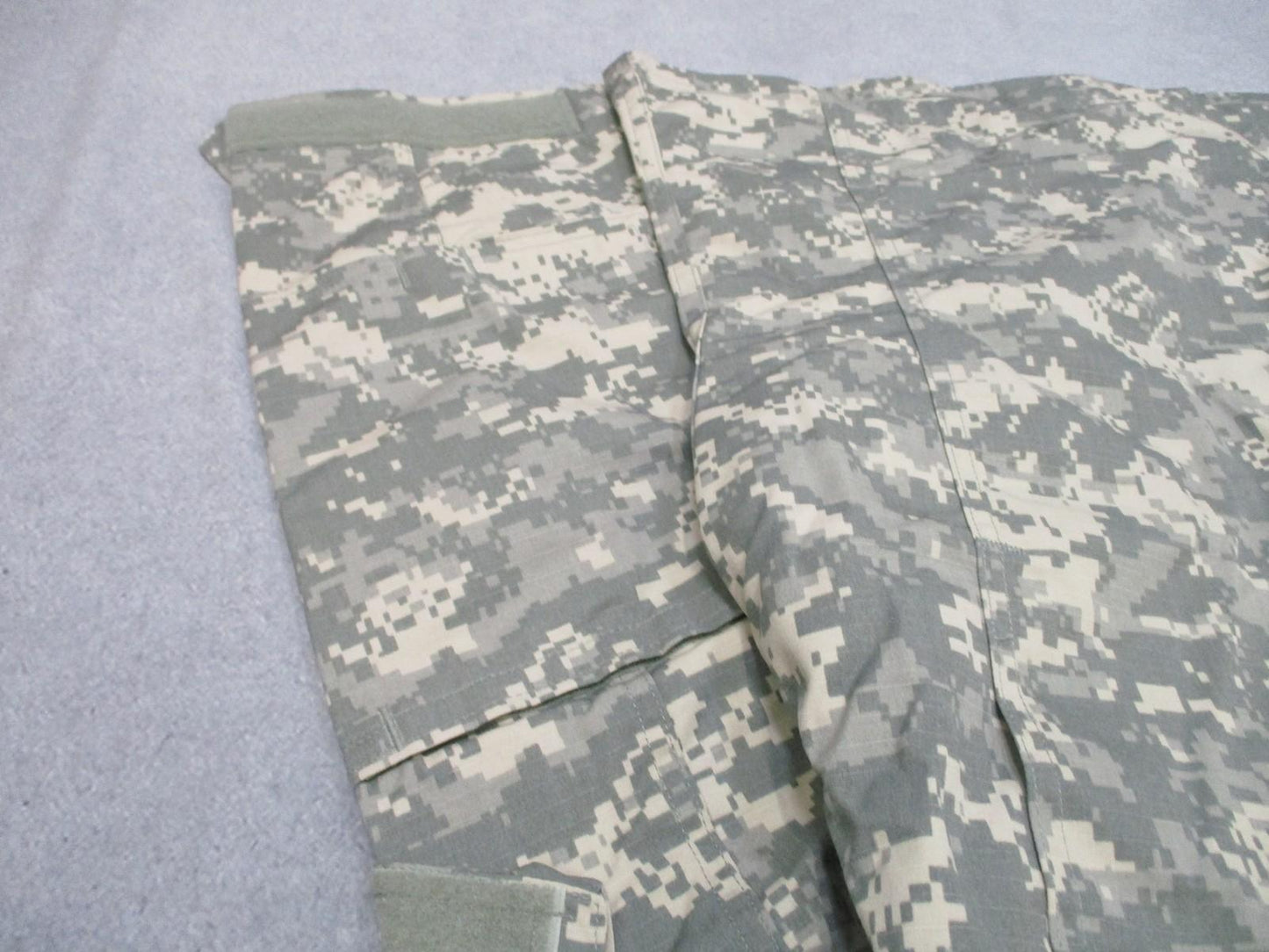 US Army ACU Jacket Medium-Short Digital Camo Combat Uniform Coat