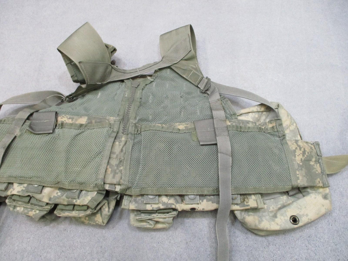 USGI MOLLE II FLC Fighting Load Carrier Vest w/ Pouches ACU Camo Tactical Tailor