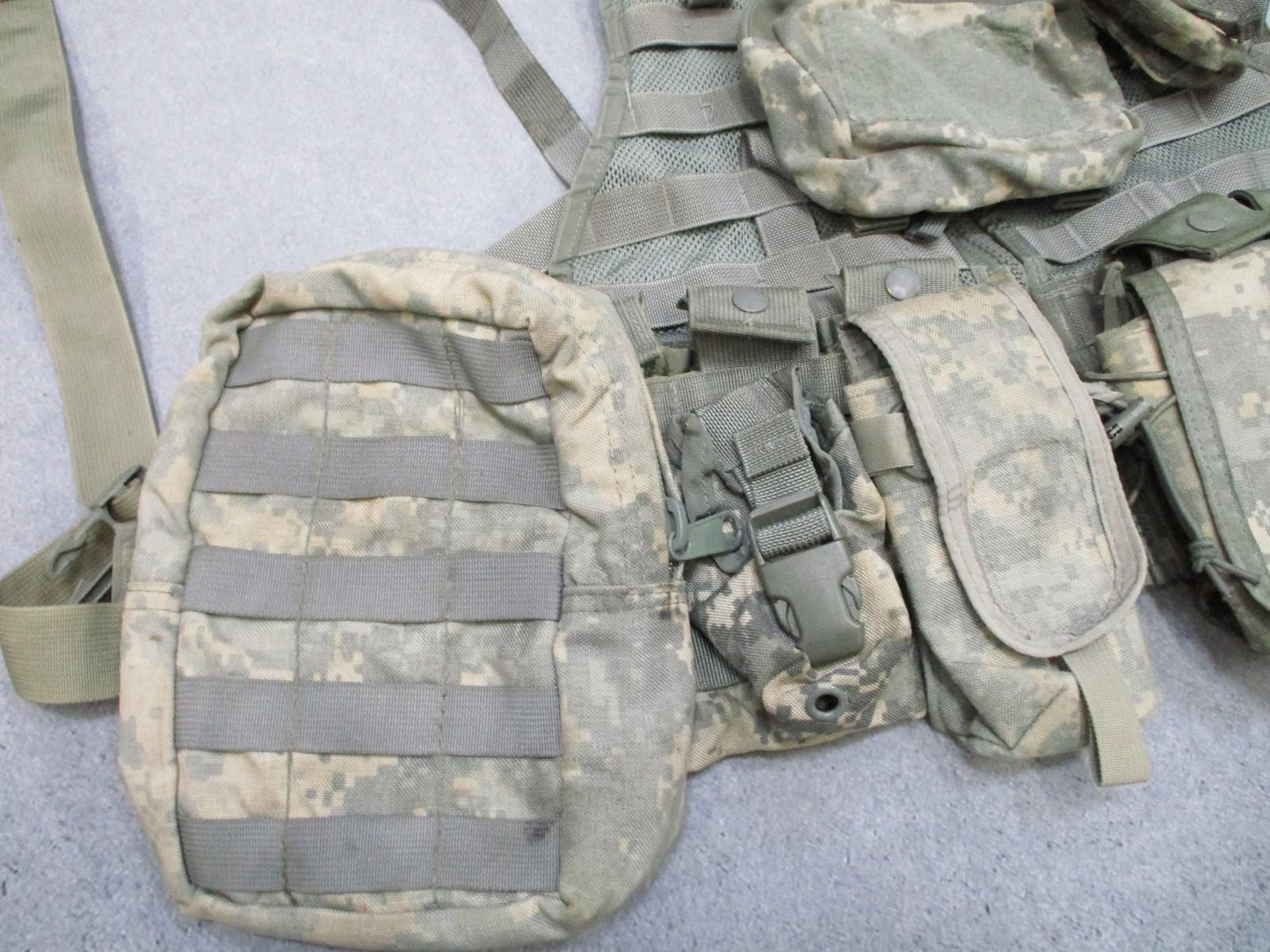 USGI MOLLE II FLC Fighting Load Carrier Vest w/ Pouches ACU Camo Tactical Tailor