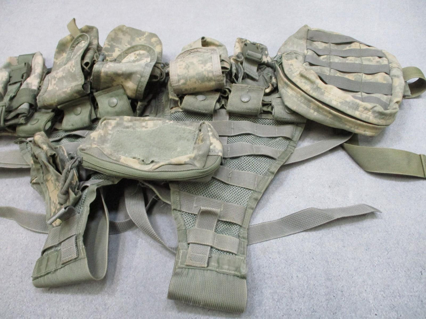 USGI MOLLE II FLC Fighting Load Carrier Vest w/ Pouches ACU Camo Tactical Tailor