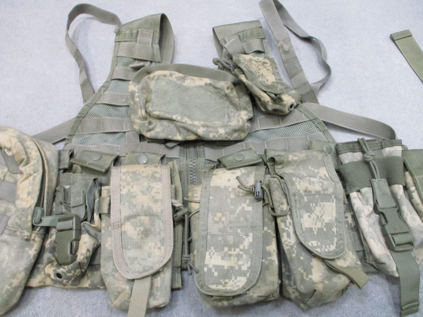 USGI MOLLE II FLC Fighting Load Carrier Vest w/ Pouches ACU Camo Tactical Tailor
