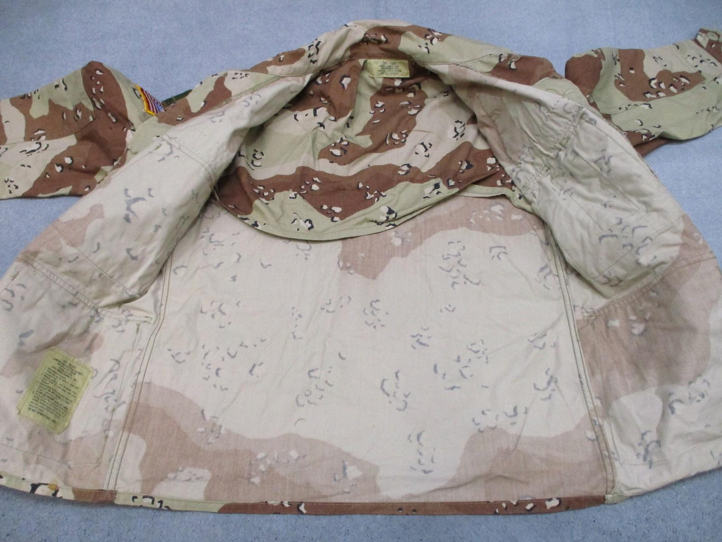 US Army Desert Combat Coat Jacket Choc Chip Hell on Wheels Patch Small-X Short