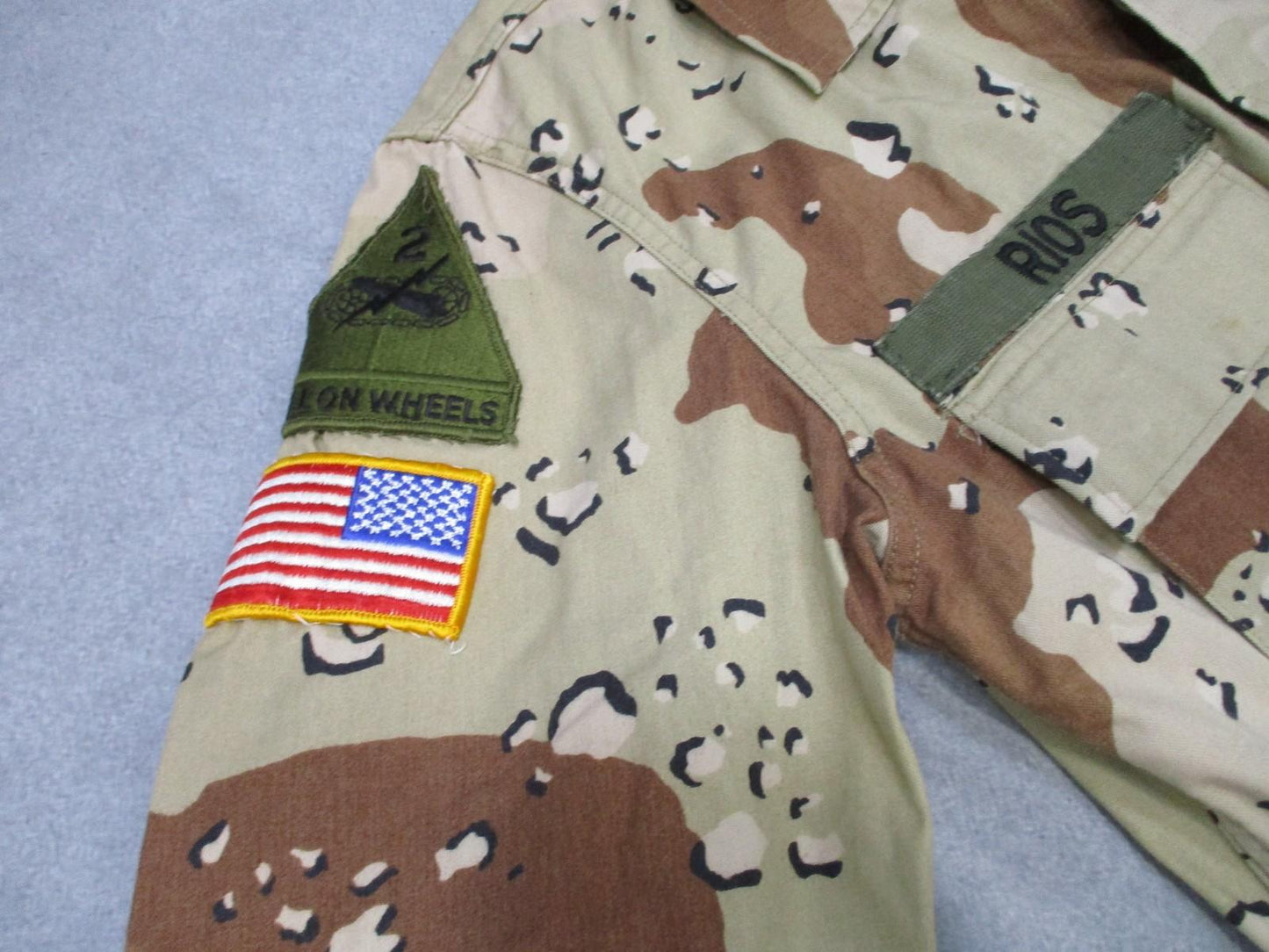 US Army Desert Combat Coat Jacket Choc Chip Hell on Wheels Patch Small-X Short