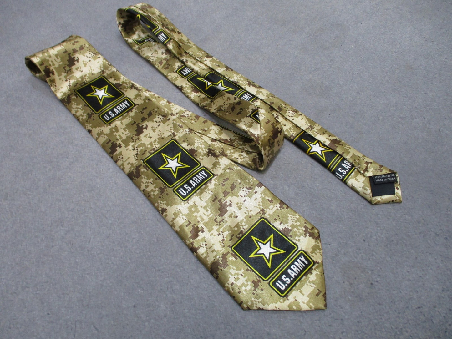 Danggi MAN U.S. Army Digital Camo Tie 100% Polyester Men's Necktie