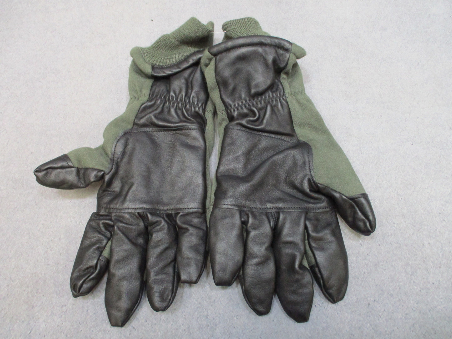 US Military Intermediate Cold Flyer's Glove HAU-15/P Size 11 Leather Palm