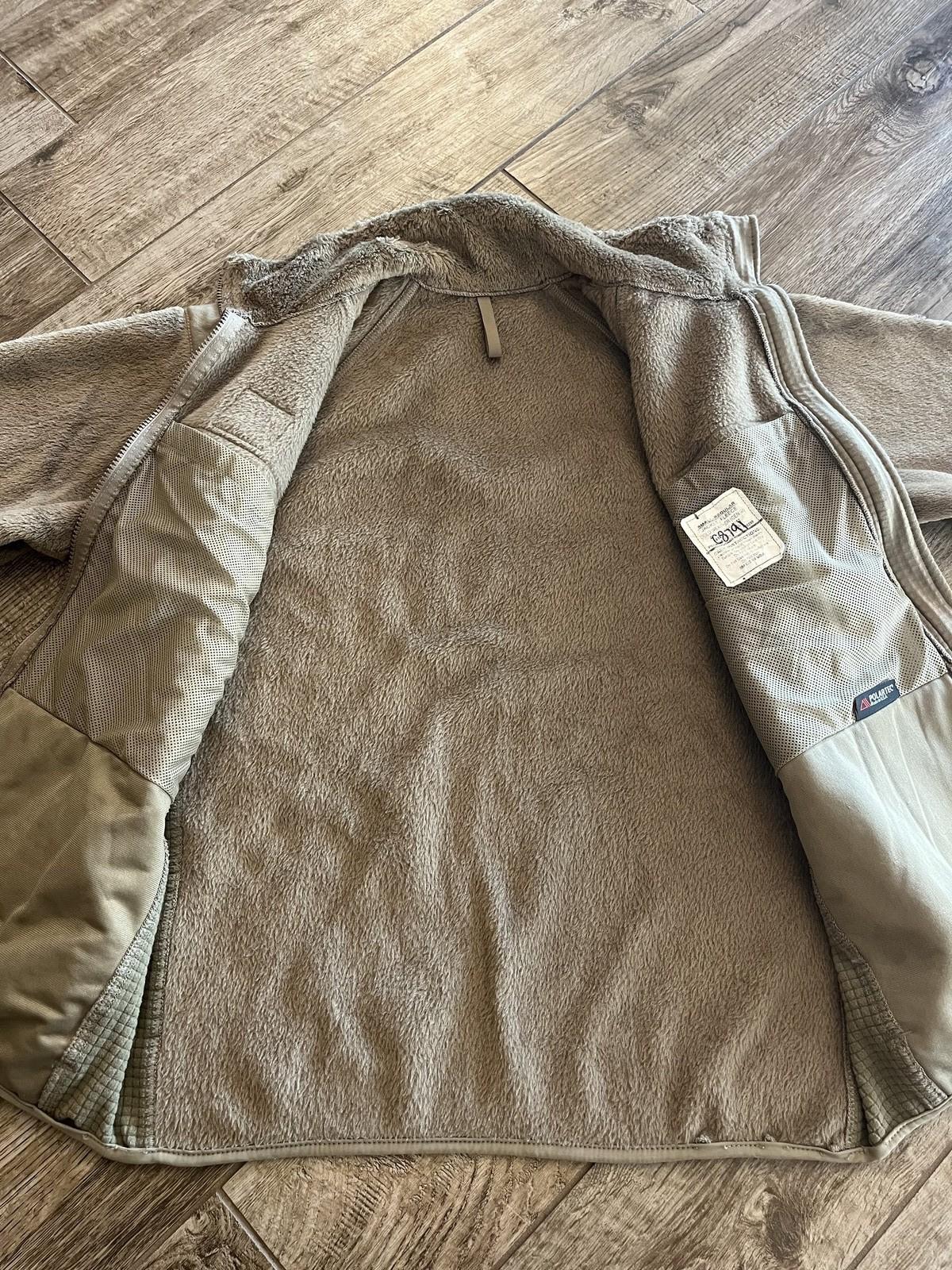 Polartec Gen III Level 3 Fleece Jacket Small-Regular Tan Military Cold Weather