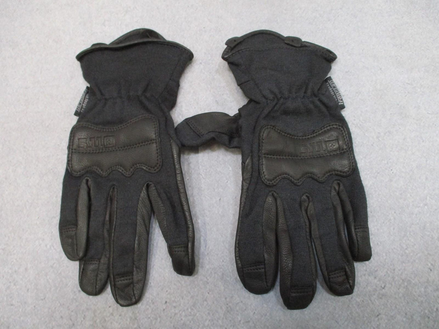 5.11 Tactical TAC NF02 Gloves Medium Leather Nomex Black Used - Very Good