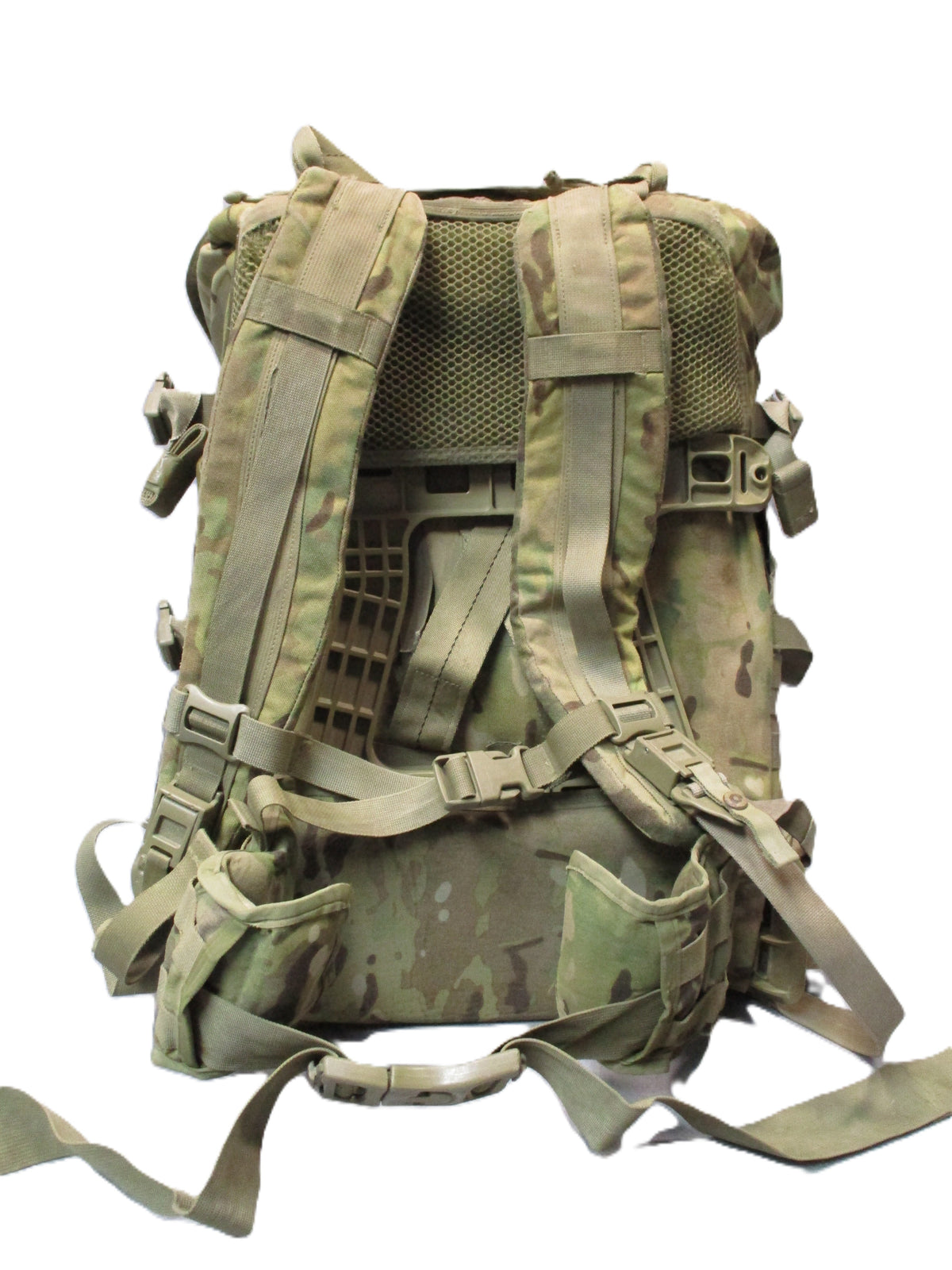 MOLLE 4000 Airborne test item rucksack in camo with cracked frame, used fair condition