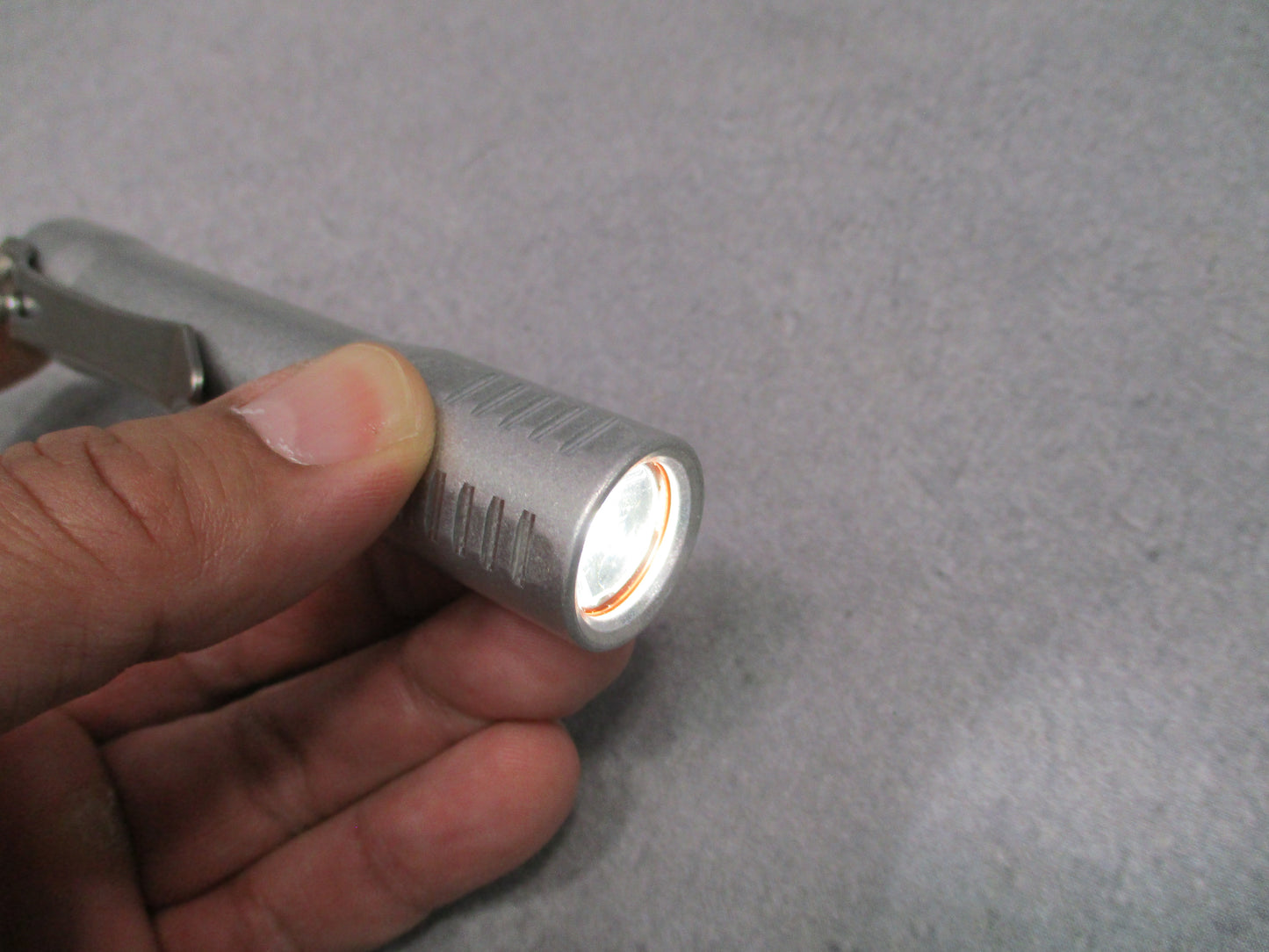 FocusWorks F2 Flashlight Aluminum 5000K Samsung LH351D FW-541 Pocket Clip