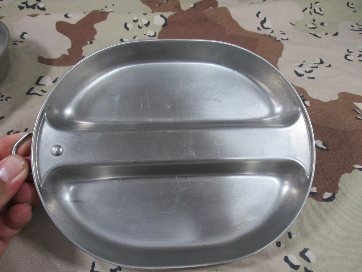 USGI 1965 S/L MFG Mess Kit Vietnam Era Military Pan Divided Tray 2-Piece