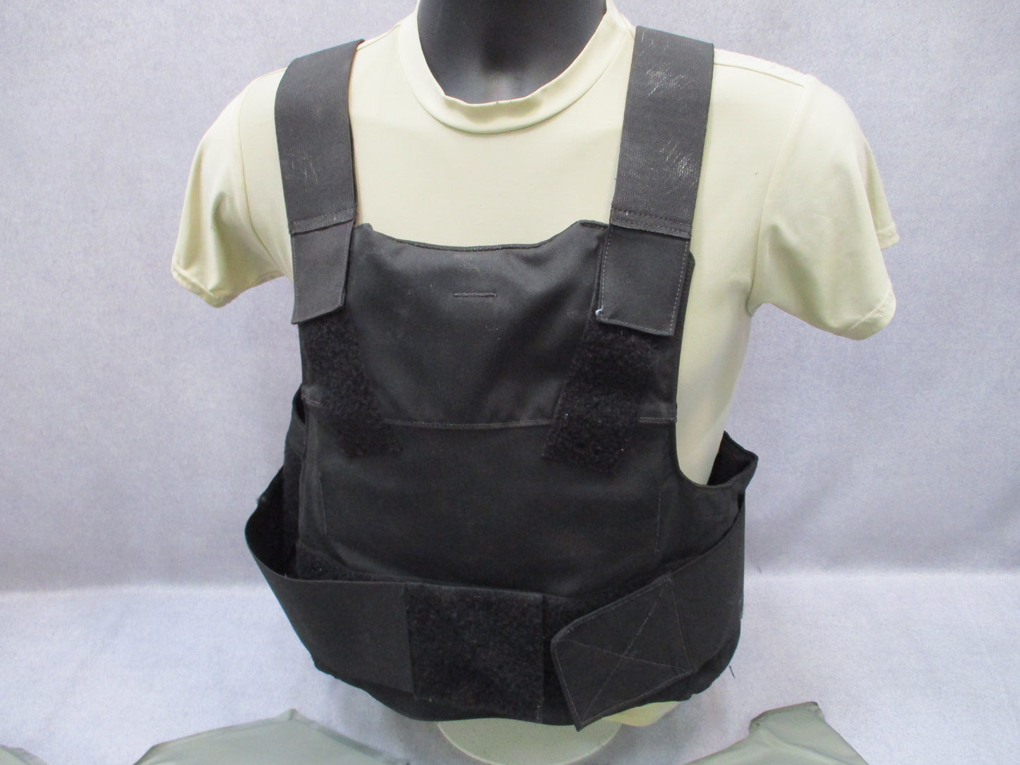 Concealment Vest Black Level IIIA Soft Panels Stab Inserts Medium