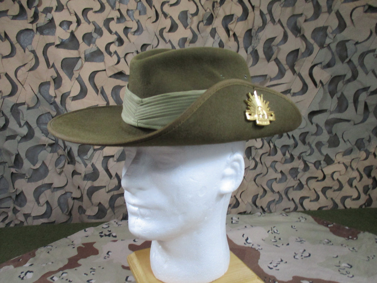 Vintage Mountcastle Australian Army Slouch Hat 56 1990 Rising Sun Badge
