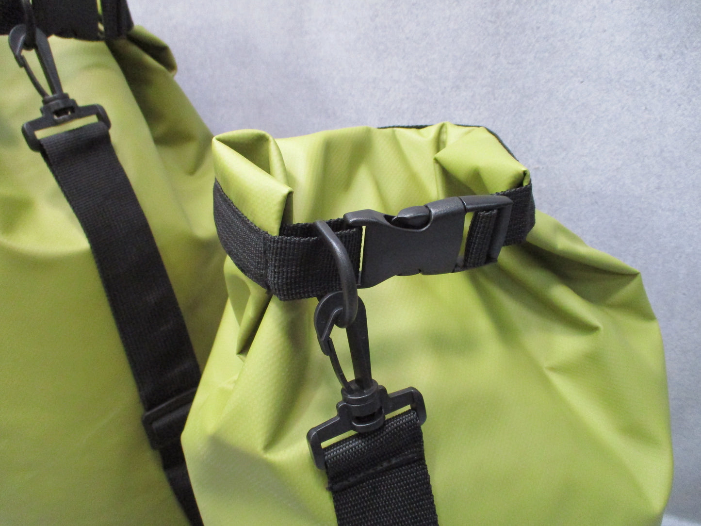 MIL-SPEC Plus Waterproof Dry Bag Rafting Kayak Canoe 20L 30L Shoulder Strap