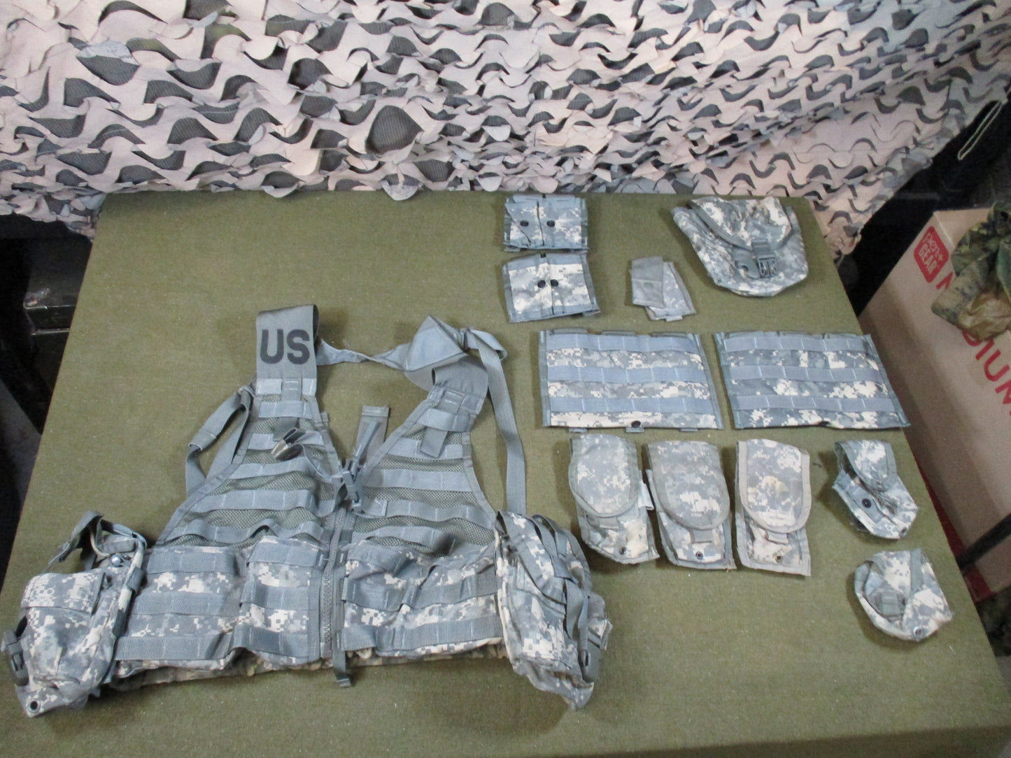 USGI MOLLE II Fighting Load Carrier Set - ACU UCP Tactical Vest with Pouches