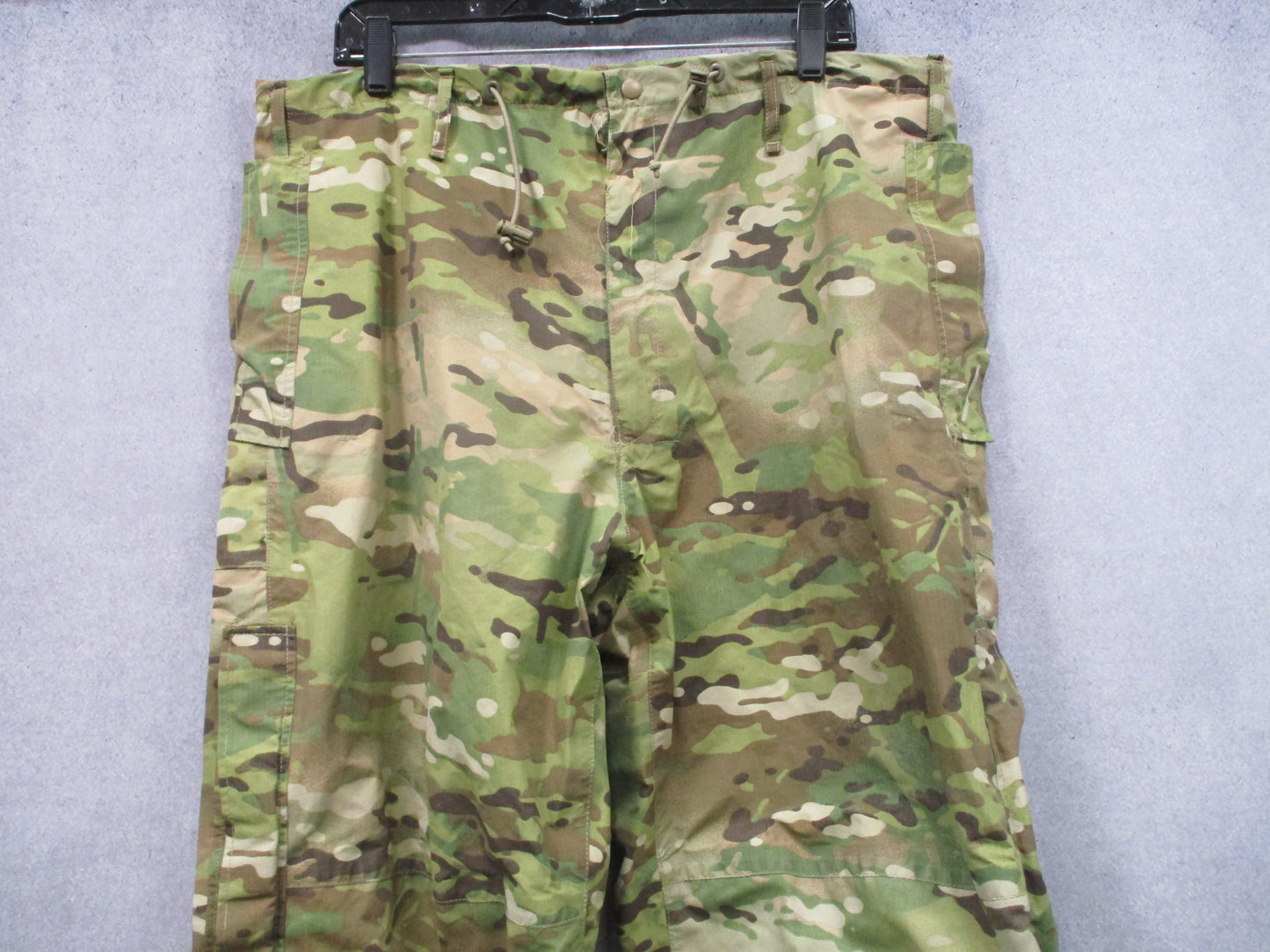USGI ECWCS Gen III Level 6 Gore-Tex Pants Multicam M-R 8415-01-580-2468