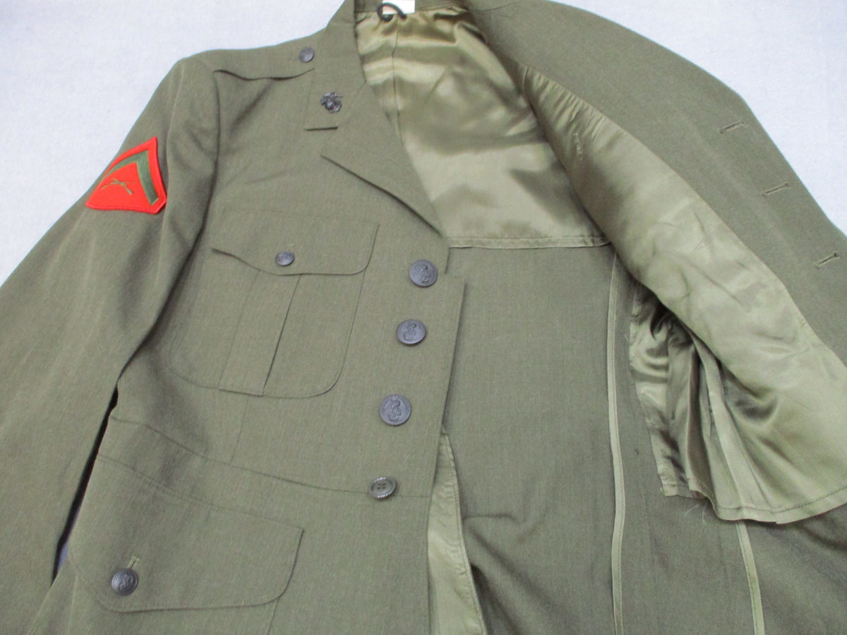 USMC Service Alpha Green Jacket 46L Crown Clothing USA Coat w/ Insignia