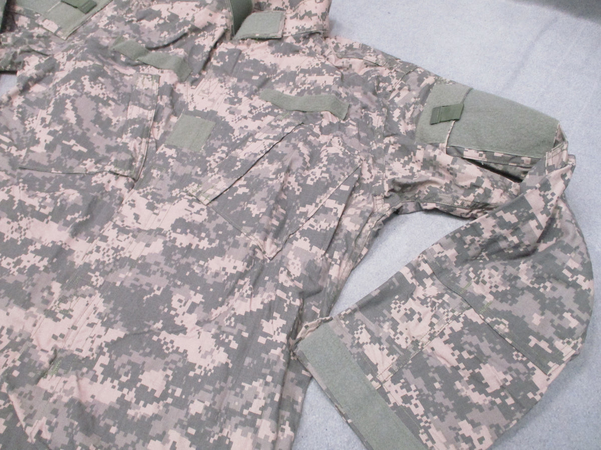 USGI FR ACU Coat UCP Medium Long Flame Resistant NWT NSN 8415-01-548-3176