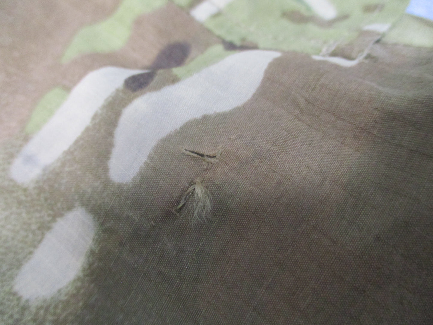 USGI ECWCS Gen III Level 6 Gore-Tex Pants Multicam M-R 8415-01-580-2468