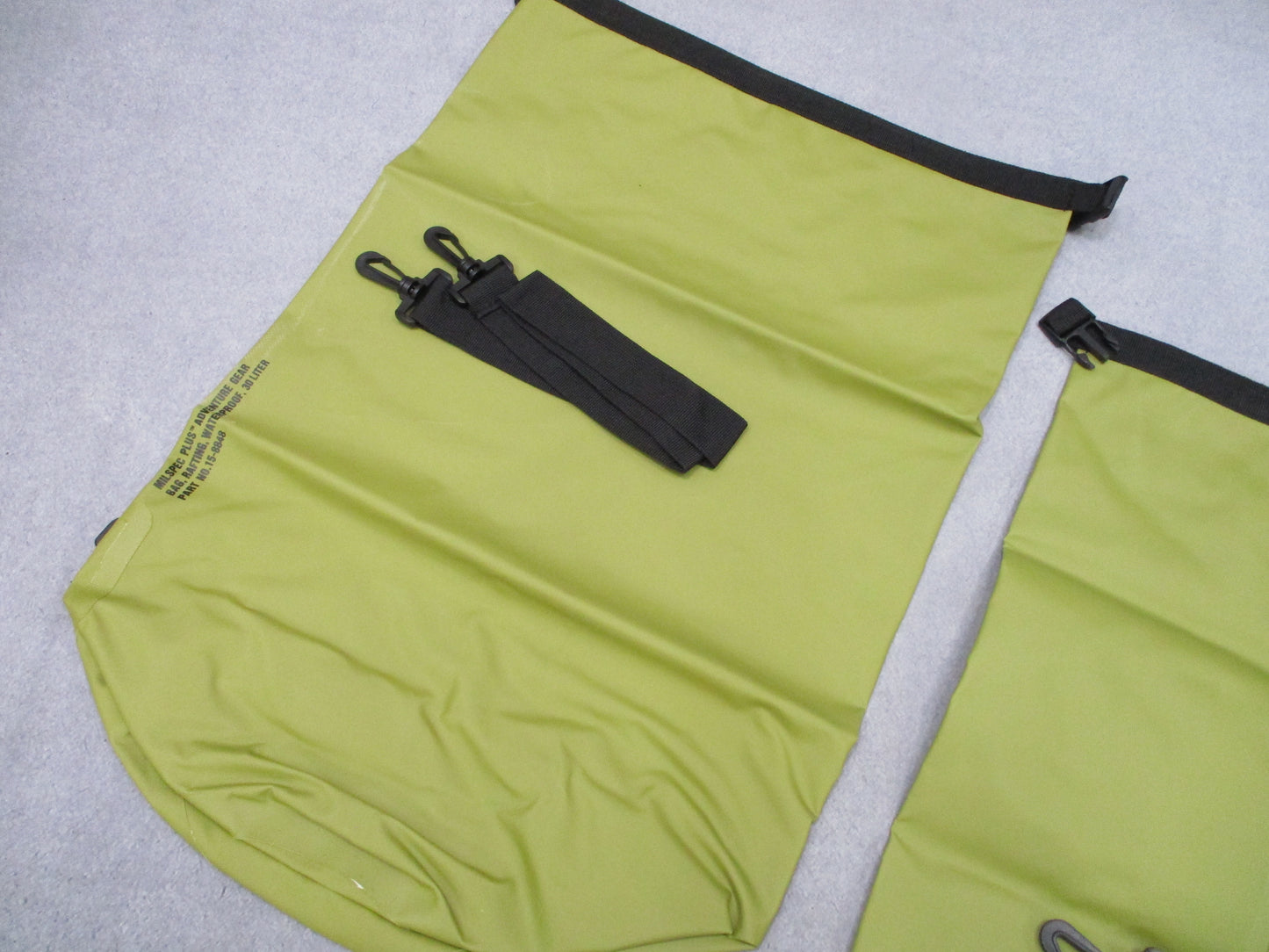 MIL-SPEC Plus Waterproof Dry Bag Rafting Kayak Canoe 20L 30L Shoulder Strap