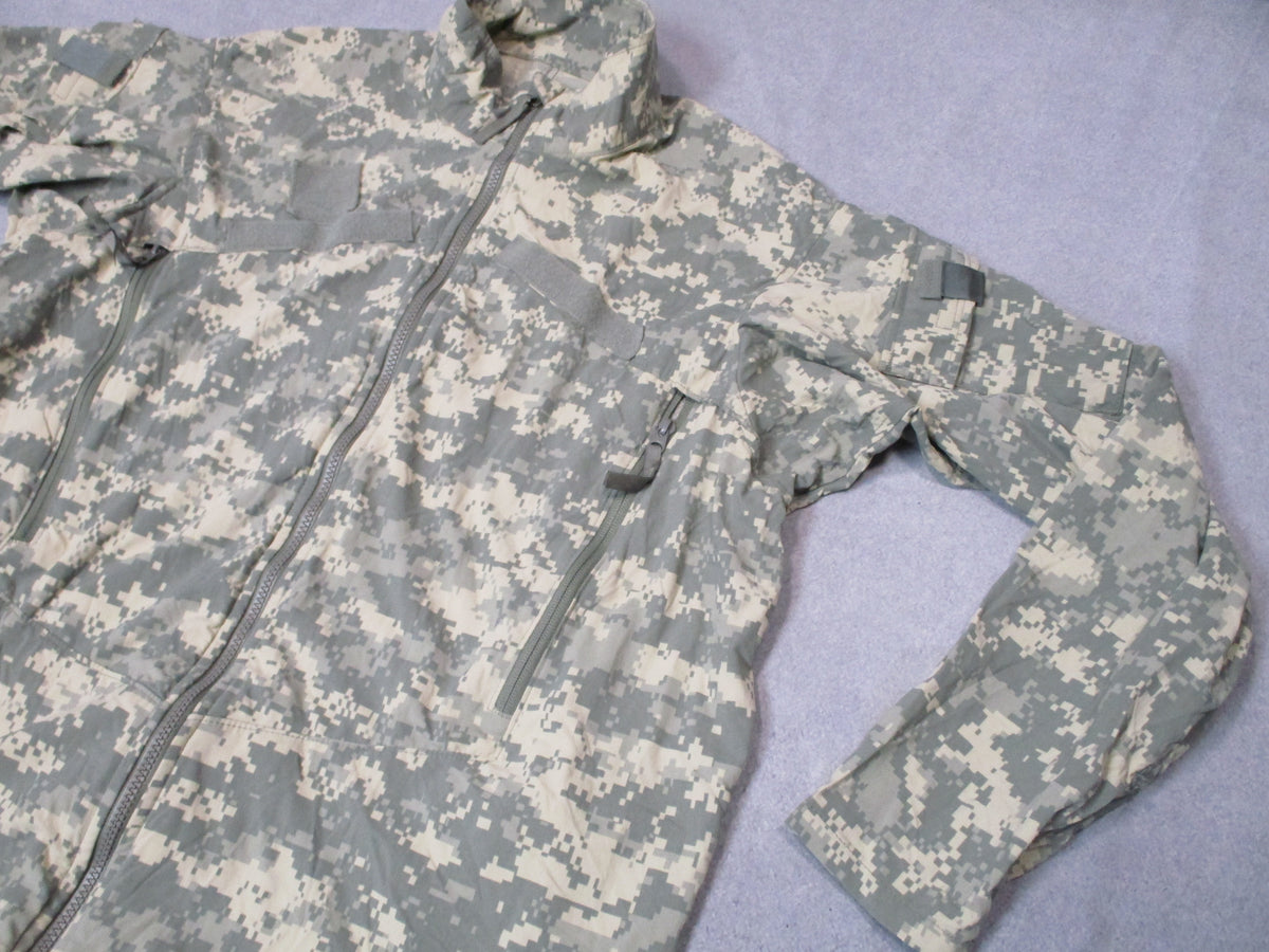 USGI ECWCS Gen III Level 4 Wind Jacket UCP ACU Medium Regular Military Excellent - Centex Military Gear