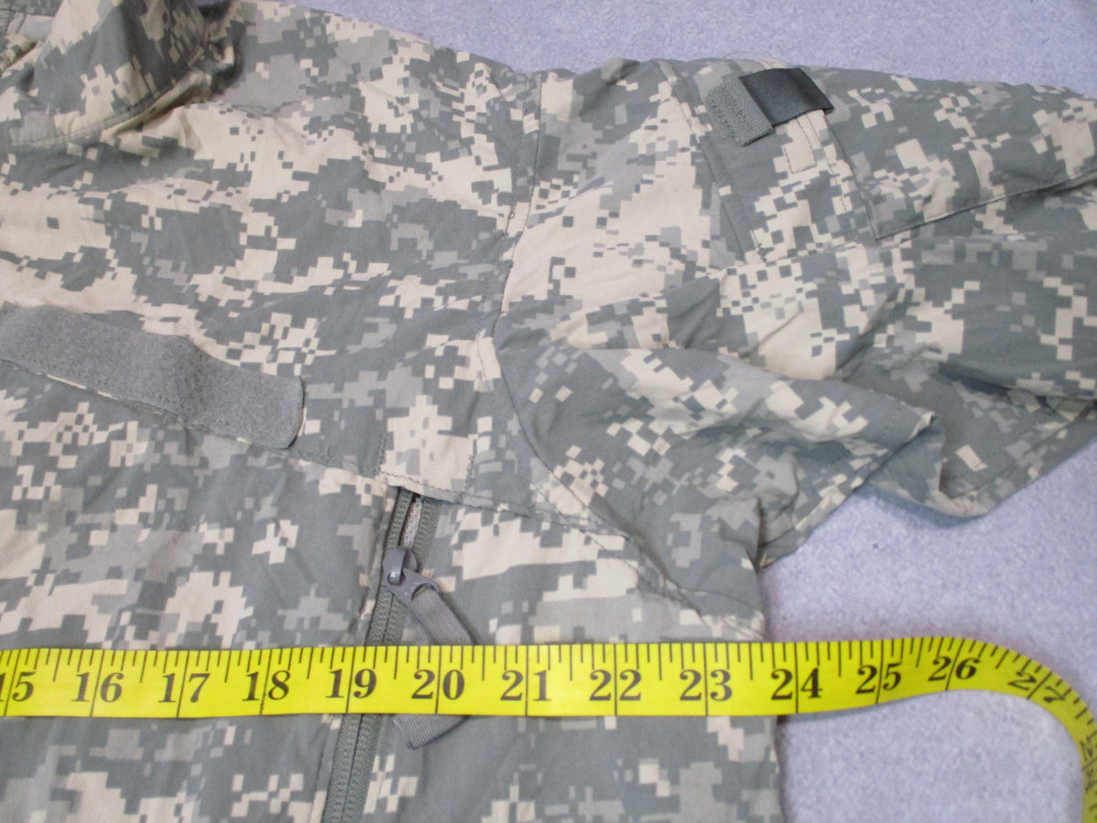 USGI ECWCS Gen III Level 4 Wind Jacket UCP ACU Medium Regular Military Excellent - Centex Military Gear