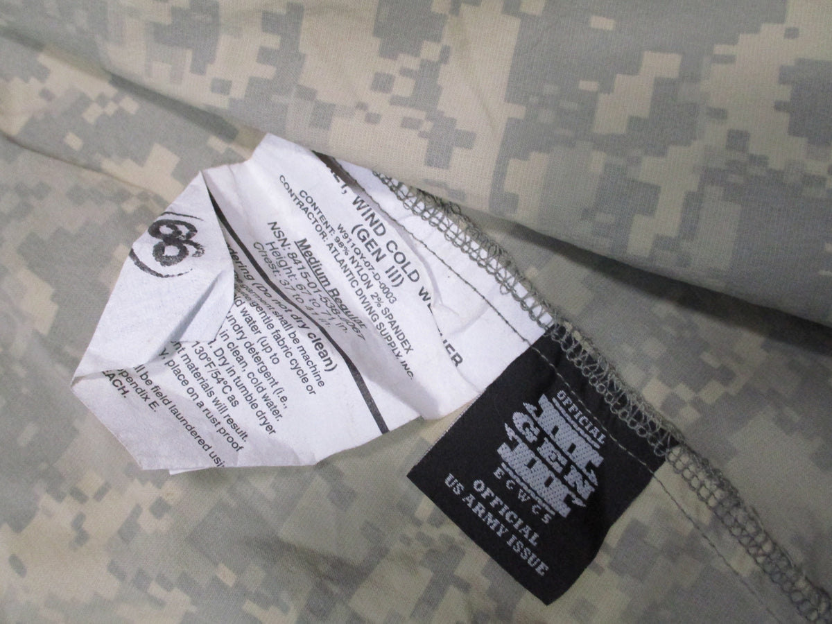 USGI ECWCS Gen III Level 4 Wind Jacket UCP ACU Medium Regular Military Excellent - Centex Military Gear