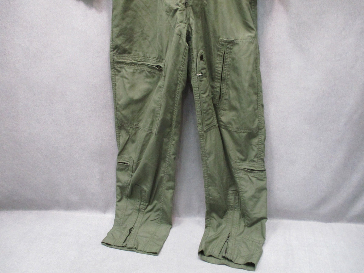 USGI CWU-27/P Flyers Flight Suit 38L Sage Green Aramid Captain Rank 8415-01-043-8385