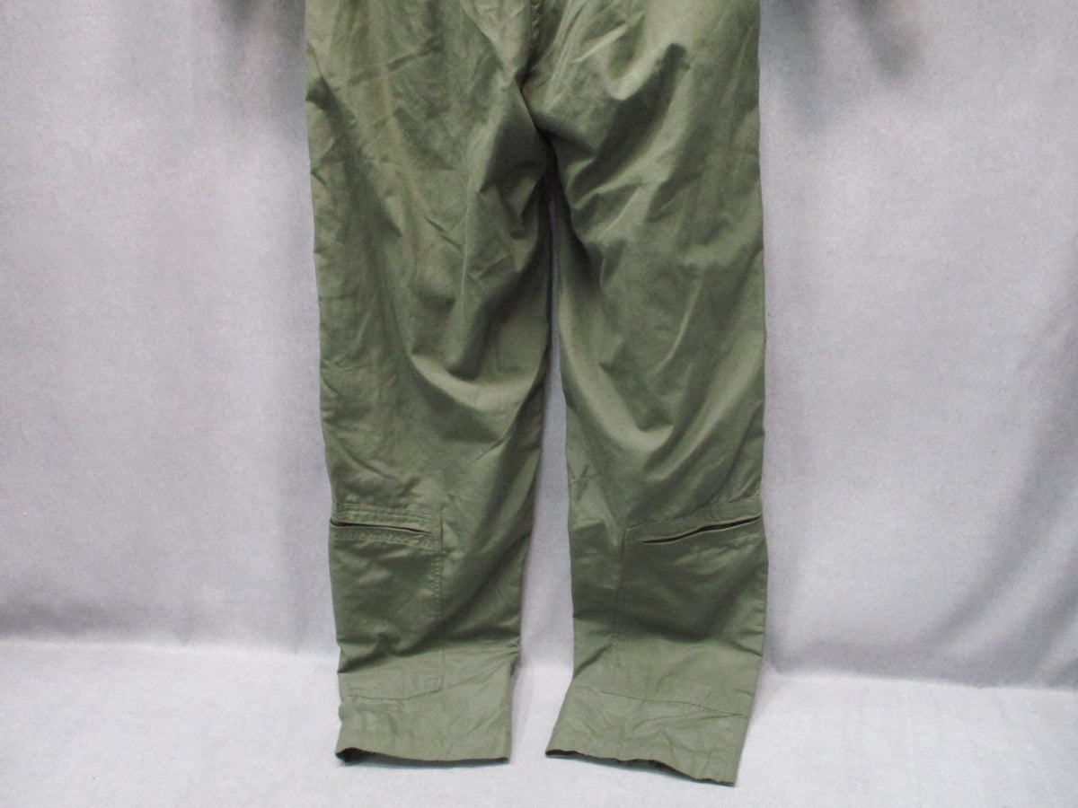 USGI CWU-27/P Flyers Flight Suit 38L Sage Green Aramid Captain Rank 8415-01-043-8385