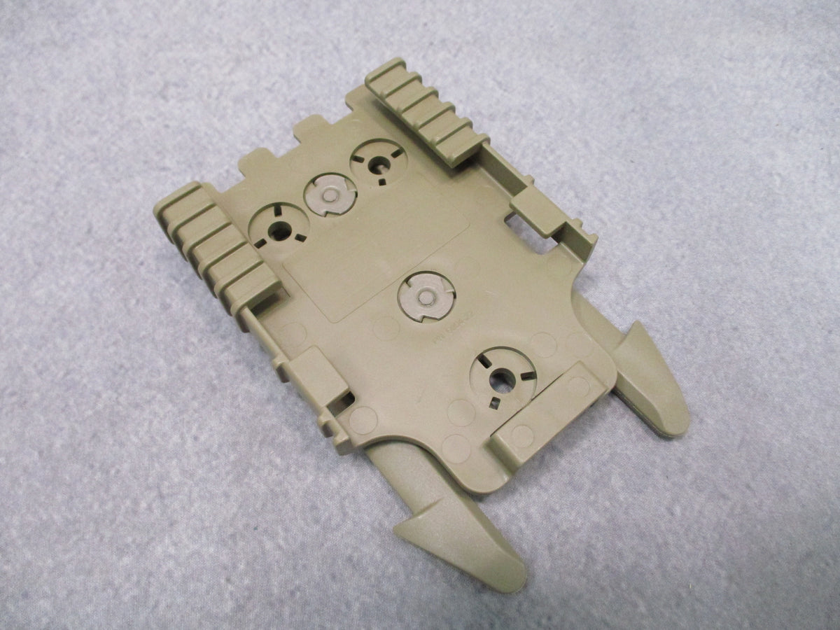 Safariland QLS 22 Receiver Plate MLS 16 MOLLE Fork Mount Tan 499 6004-22