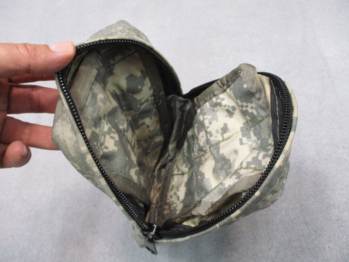 ACU UCP Digital Camo General Purpose Pouch Zipper MOLLE Style 11 x 7 Used
