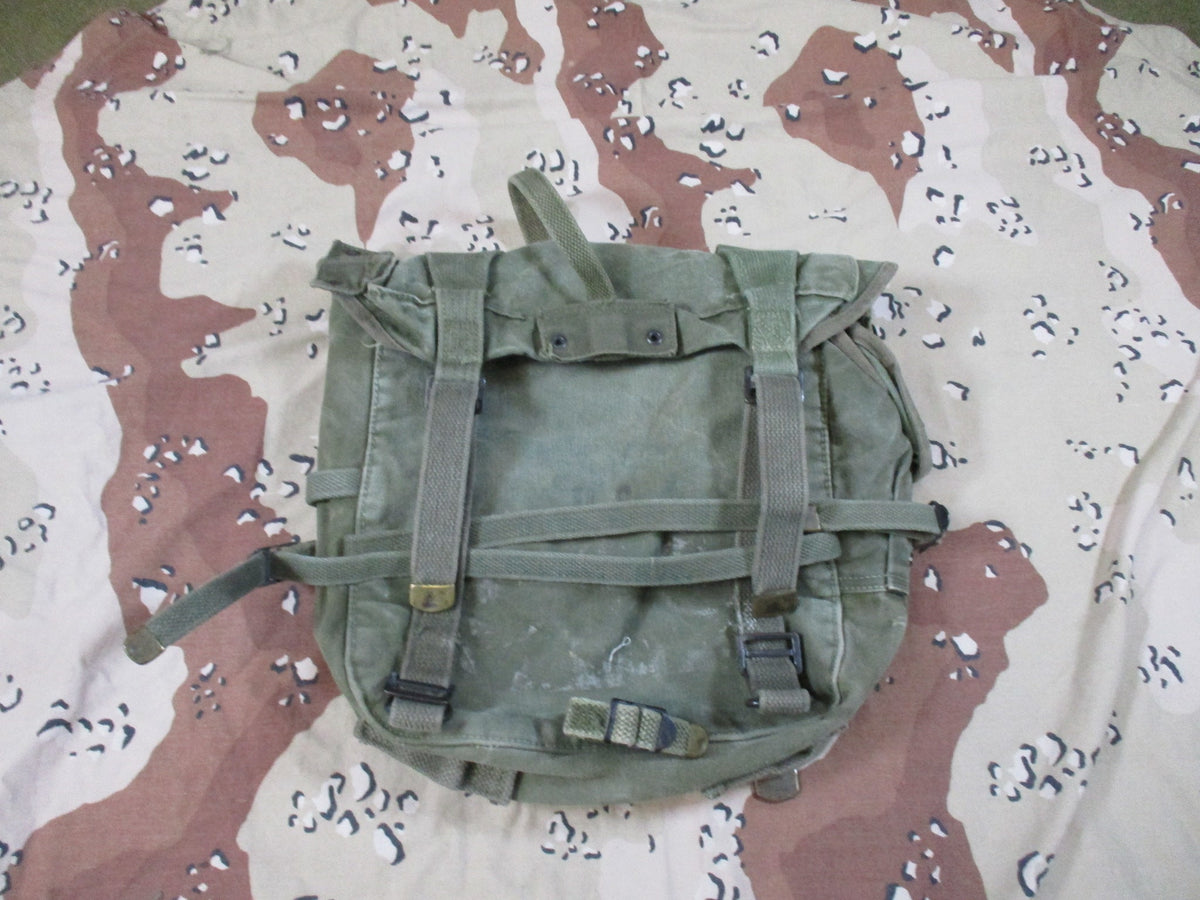 Vintage USGI M1945 Upper Combat Field Pack OD Canvas WWII Korea Era Used
