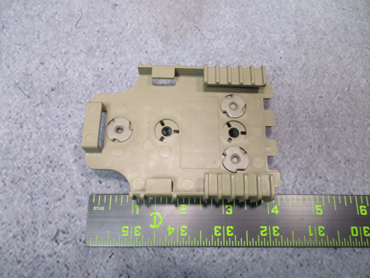 Safariland 6004-22 QLS 22 tan holster receiver plate mount with screws, used