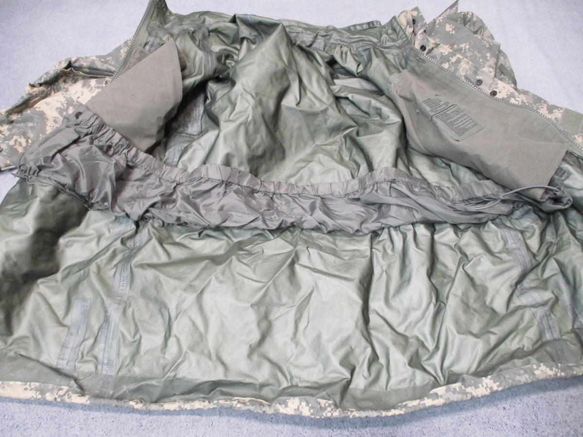 USGI US Army ECWCS Gen II Gore-Tex parka in UCP camouflage, medium regular, front view