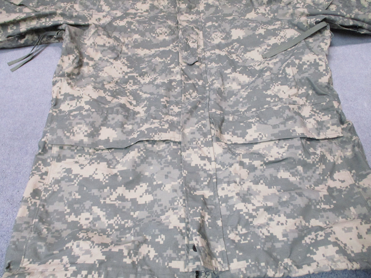 USGI US Army ECWCS Gen II Gore-Tex parka in UCP camouflage, Medium Regular front view