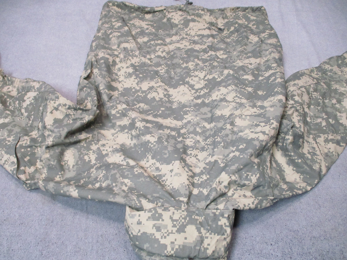 USGI US Army ECWCS Gen II Gore-Tex Parka in UCP camouflage, Medium Regular military jacket