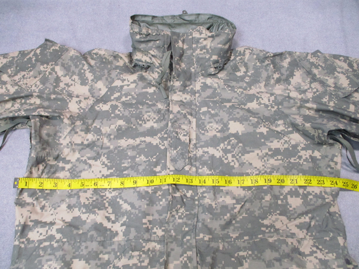 USGI US Army ECWCS Gen II Gore-Tex parka in UCP camouflage, medium regular fit
