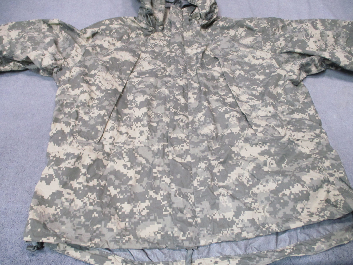 US Army ECWCS Gen III Level 6 UCP Gore-Tex jacket by Tennier Industries, medium long camouflage shell