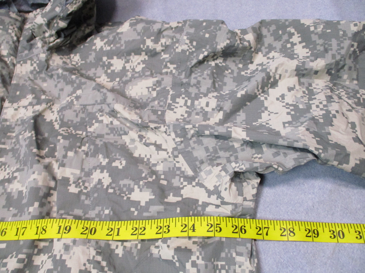 US Army ECWCS Gen III Level 6 UCP Gore-Tex jacket by Tennier Industries, medium-long camouflage shell