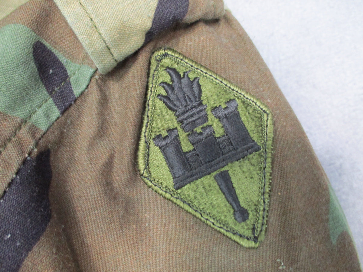 USGI M-65 Woodland M81 Field Jacket Approx Medium Regular Engineer School SSG