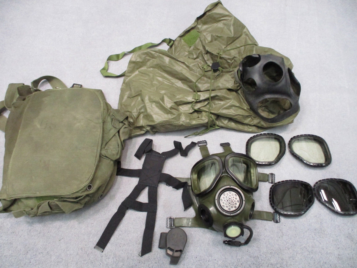 USGI M40 Gas Mask Medium 1993 Military CBRN Respirator Kit Hood Bag Lenses