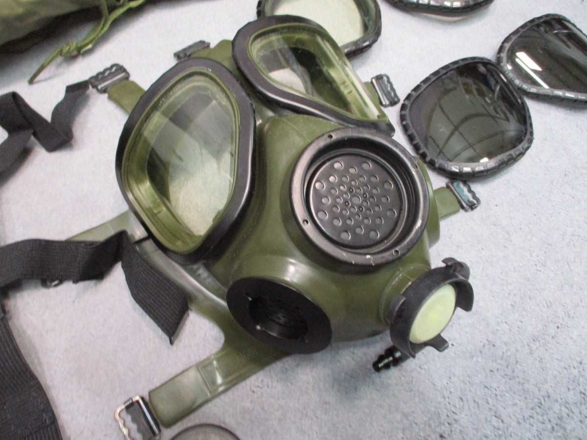 USGI M40 Gas Mask Medium 1993 Military CBRN Respirator Kit Hood Bag Lenses