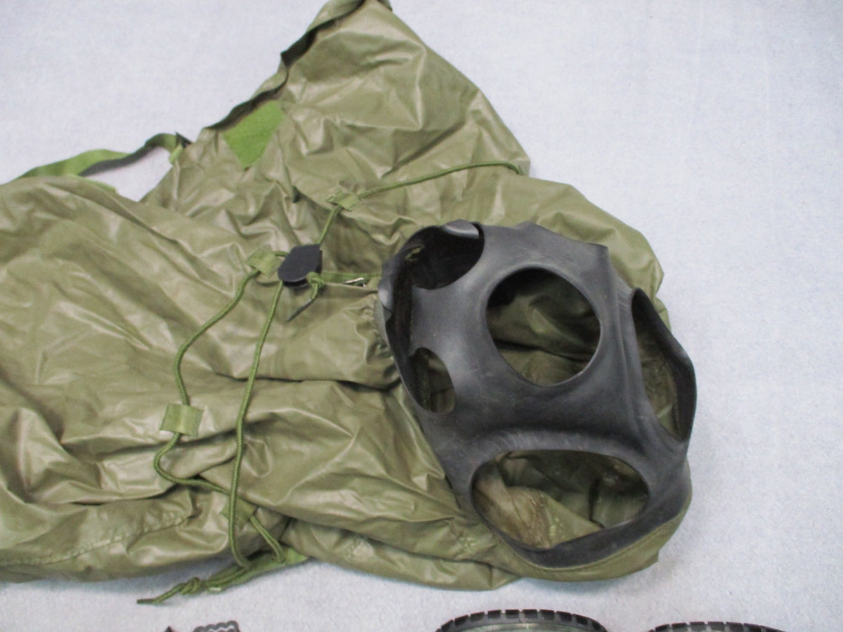 USGI M40 Gas Mask Medium 1993 Military CBRN Respirator Kit Hood Bag Lenses