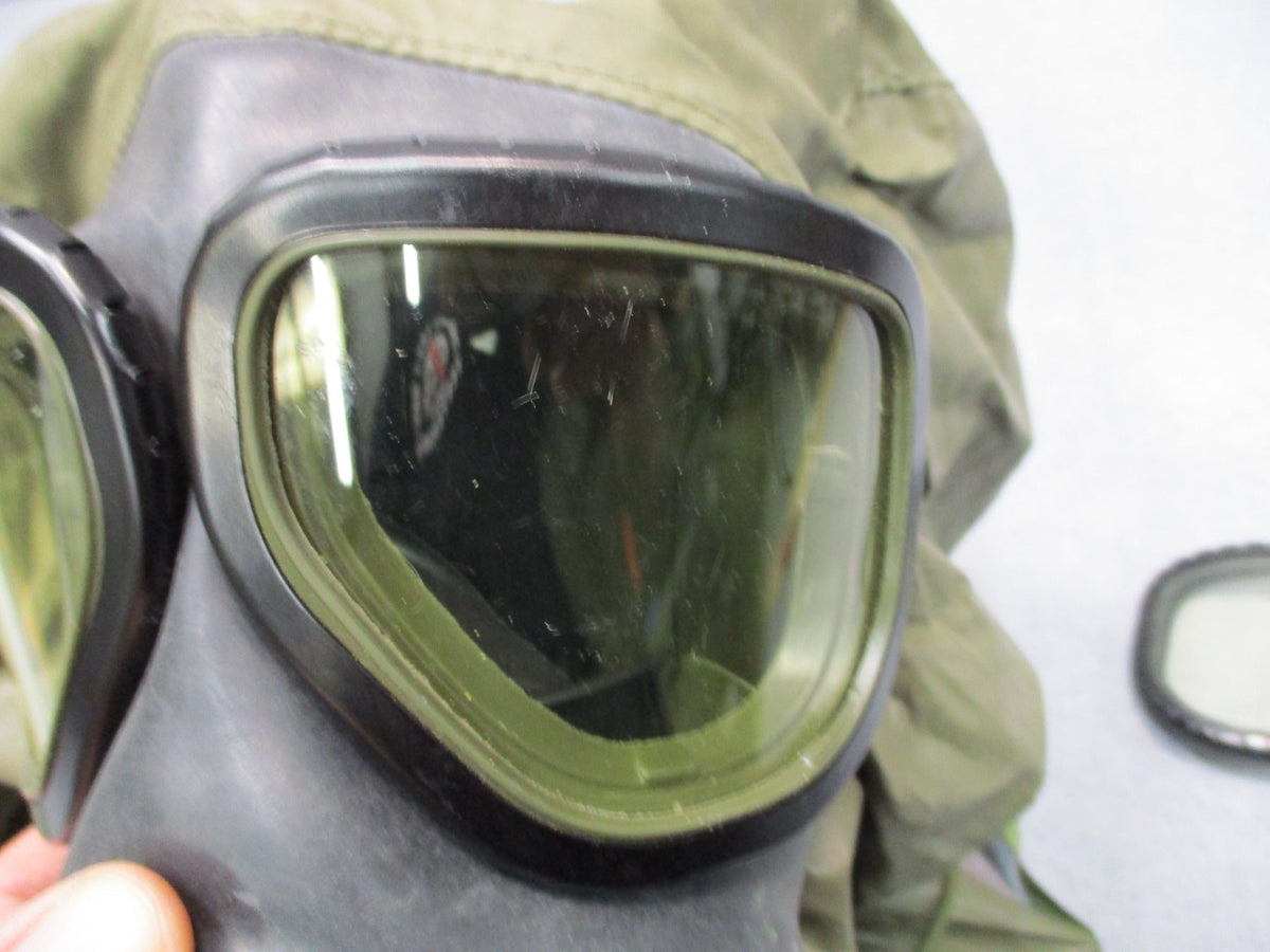USGI M40 Gas Mask Medium 1993 Military CBRN Respirator Kit Hood Bag Lenses