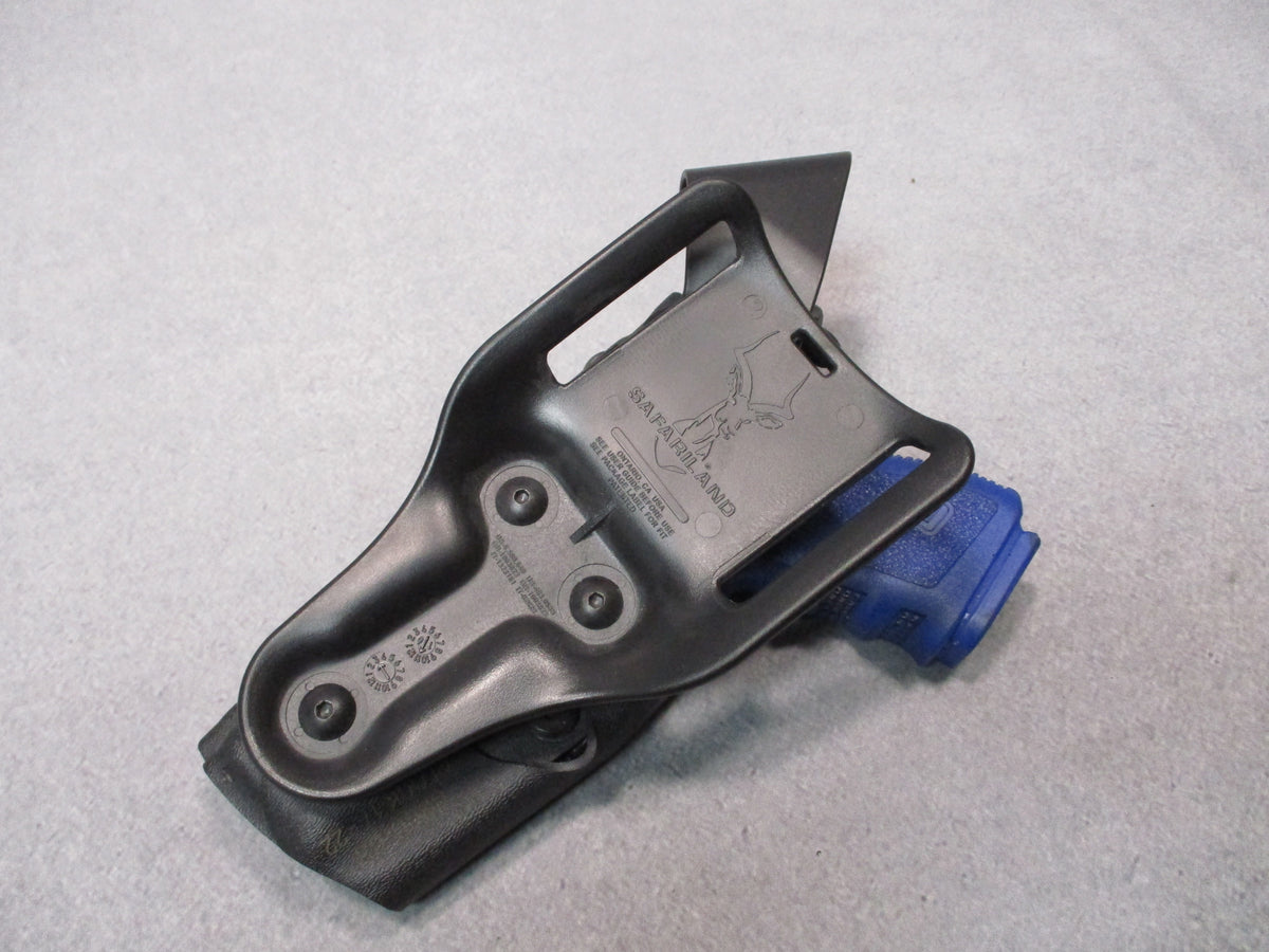 Safariland 6360-83 Glock 17/22 Level 3 duty holster in black with belt mount, designed for right-handed use.