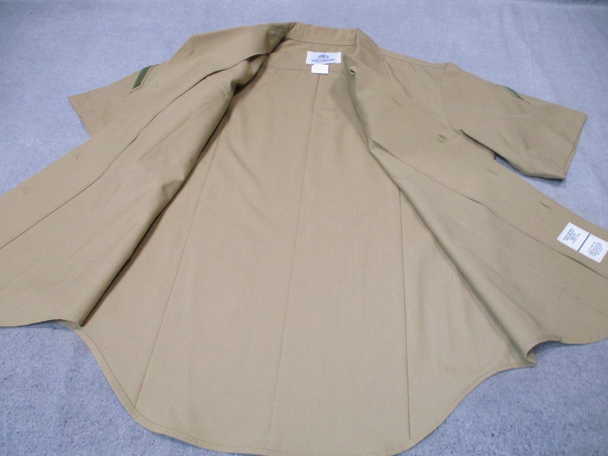 Genuine USMC Woolrich Valor khaki dress shirt with short sleeves, size 16.5, featuring a button-down collar and chest pockets.