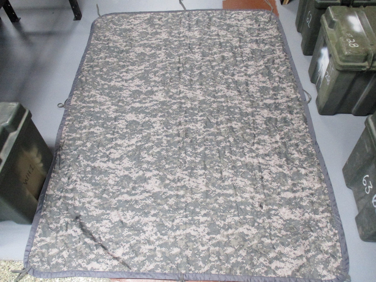 UCP ACU Digital Poncho Liner Woobie Blanket Commercial Used Good Stains