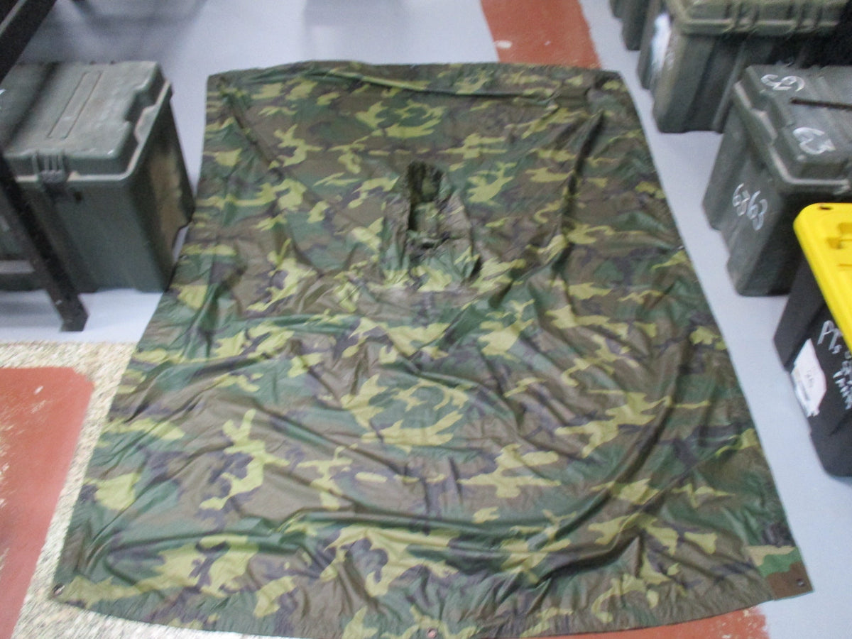 USGI Woodland M81 Military Poncho Rain Cape Shelter Repaired Grommet Used
